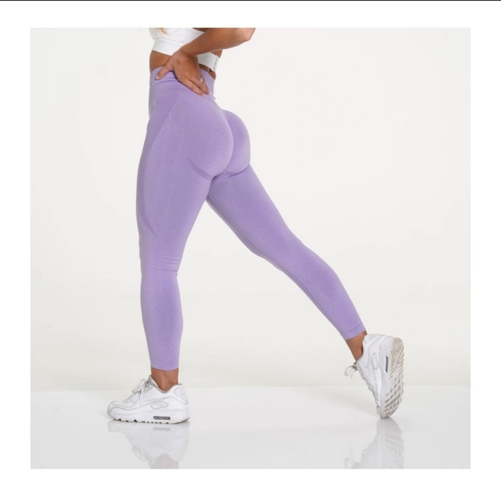 NWT NVGTN Lilac Contour Seamless Leggings